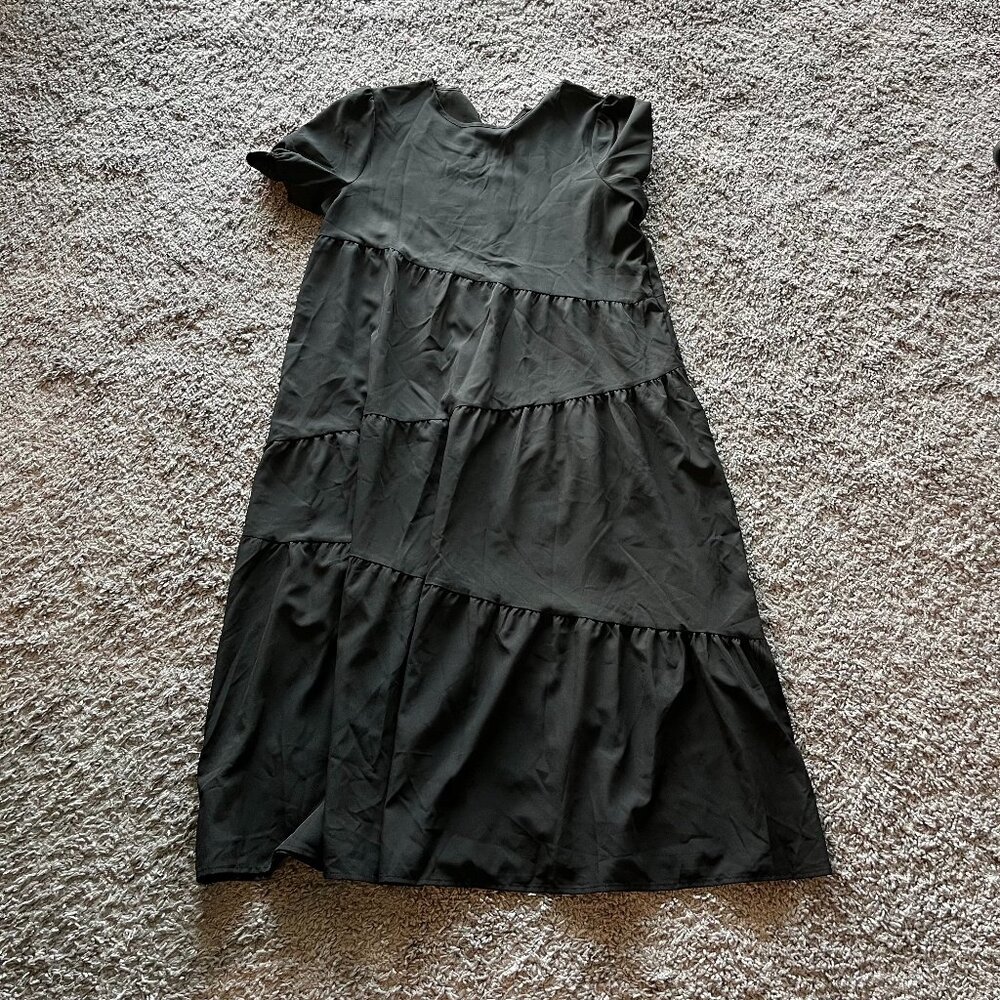 SHEIN Black Flowy Midi Dress